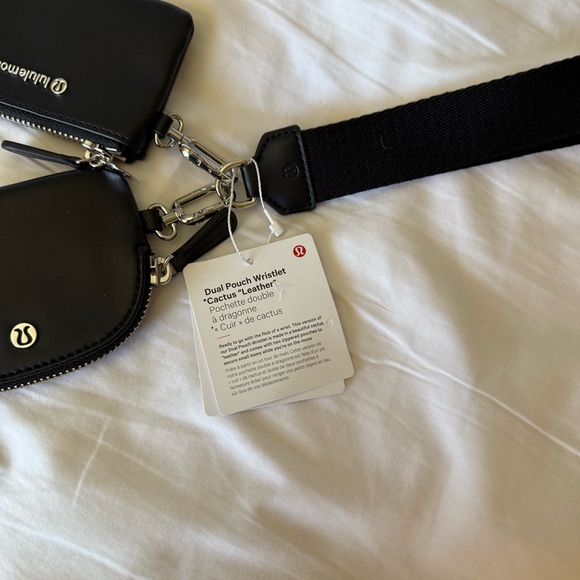 NWT Lululemon Dual Pouch Wristlet *Cactus "Leather" Black/Silver - Picture 8 of 10